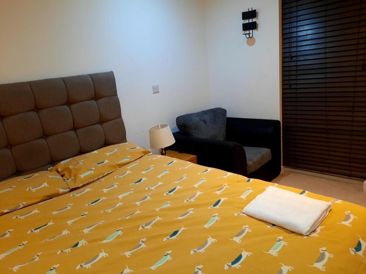 Max'Em Lexington Luxury Apartment Slough Exteriör bild